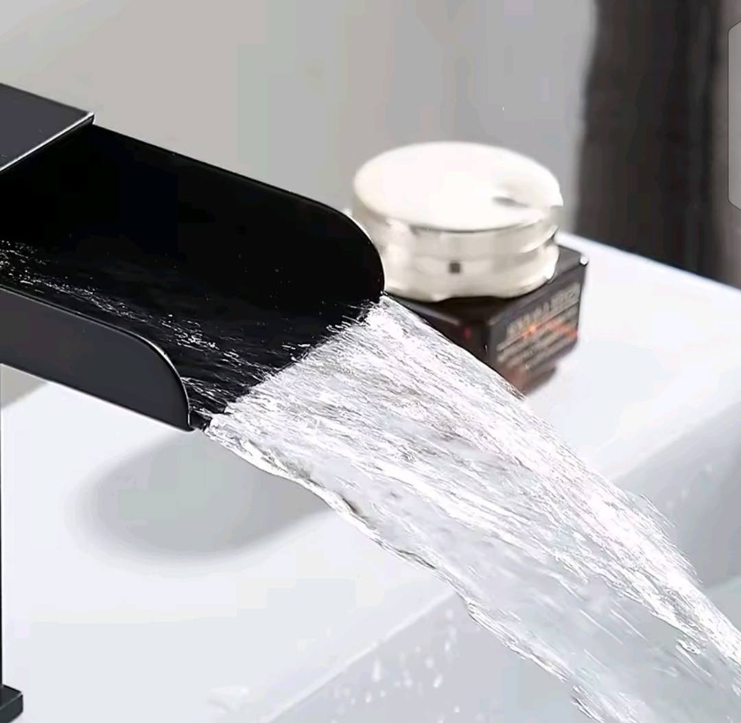 Waterfall Short bathroom Vanity Besone Faucet